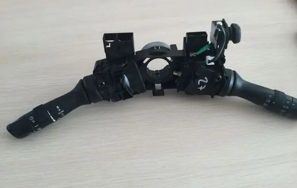 Toyota Avensis T270 Indicator stalk 173832