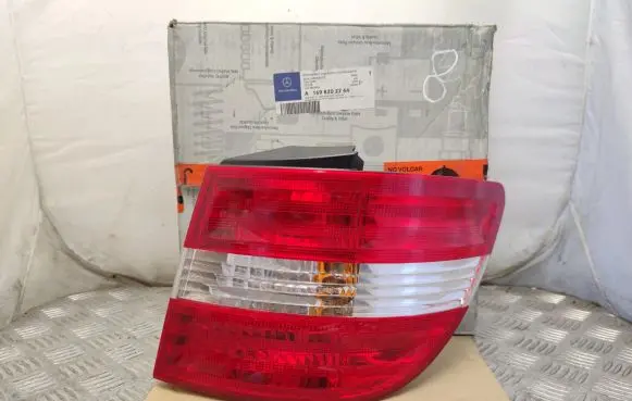 Mercedes-Benz B W245 Rear/tail lights A1698202264