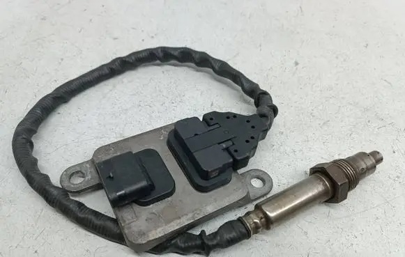 Mercedes-Benz Sprinter W906 Lambda probe sensor A0009053403 5WK96681D 0009053403