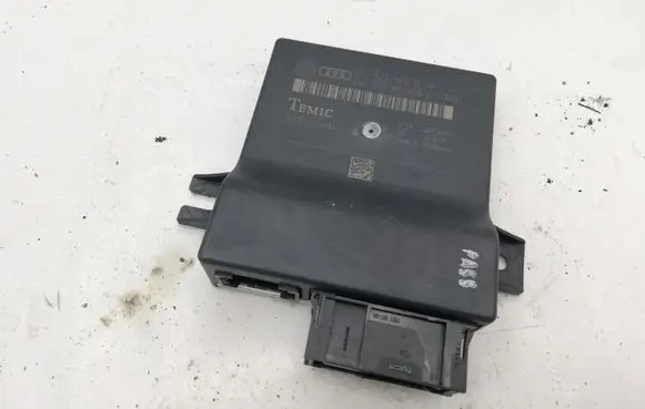 Audi A6 S6 C6 4F Gateway control module 4F0907468