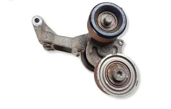 Mitsubishi L200 Alternator belt tensioner 