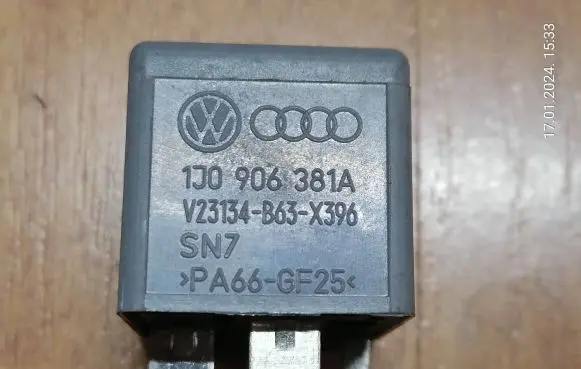 Volkswagen Touareg I Other relay 1J0906381A V23134B63X396 109