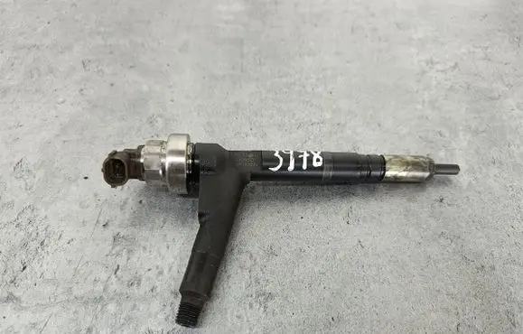 Opel Meriva A Fuel injector 897313-8613