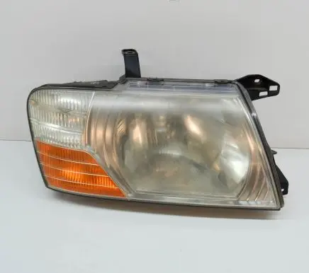 Mitsubishi Pajero Headlight/headlamp 10087419