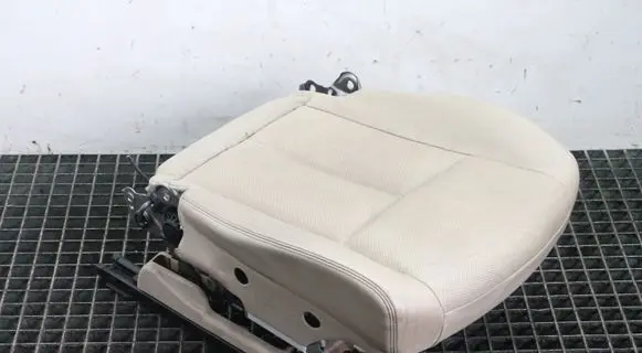 Nissan X-Trail T32 Front passenger seat 