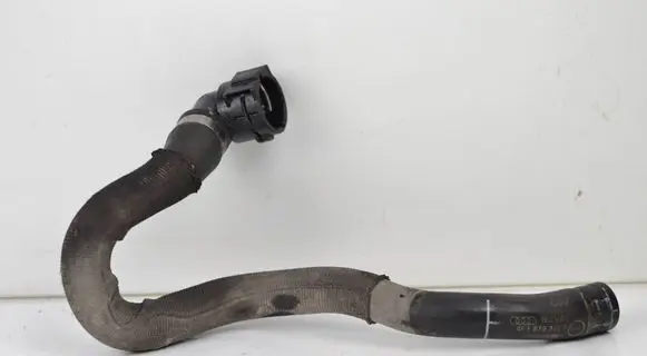 Engine coolant pipe/hose