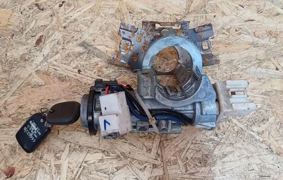 Vauxhall Corsa E Ignition lock 