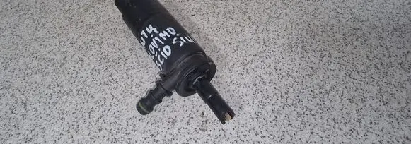 BMW 5 E39 Headlight washer pump 6712837763 837763