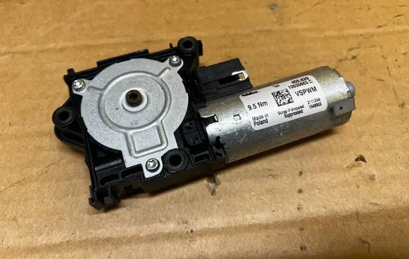 Audi A8 S8 D5 Sunroof motor/actuator 10030663C