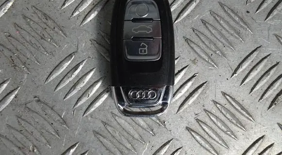 Audi A5 Sportback 8TA Ignition key/card 8K0959754H