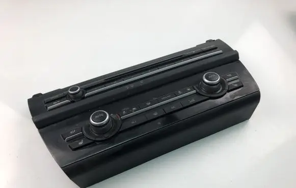 BMW 5 F10 F11 Climate control unit 9317670