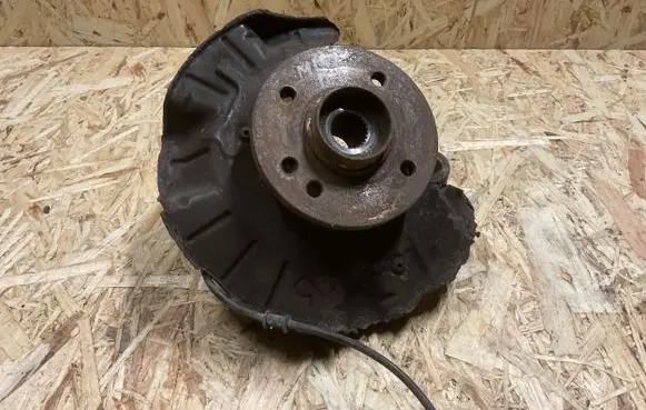 Mini One - Cooper R50 - 53 Front wheel hub 621654