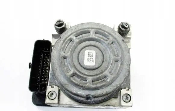 Skoda Octavia Mk3 (5E) ABS Pump 5Q0614517Q