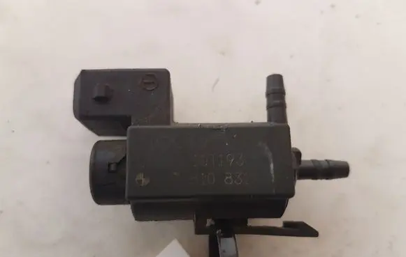 BMW 5 F10 F11 Turbo solenoid valve 70231800 7810831