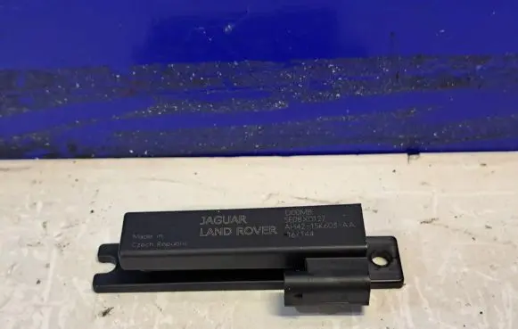 Jaguar XE Keyless system antenna AH4215K603AA 5E08X0127