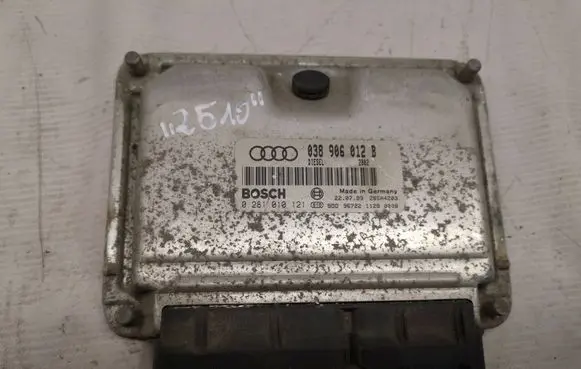 Audi A3 S3 8L Engine control unit/module 038906012B 28SA4203 0281010121