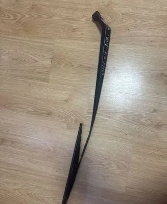 Toyota Auris 150 Front wiper blade arm 3151820