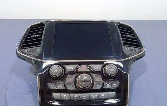 Jeep Grand Cherokee Radio/CD/DVD/GPS head unit 68455828AB