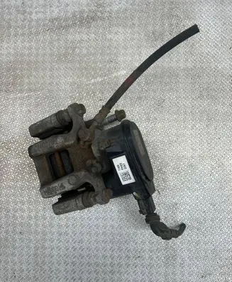 Hyundai Tucson TL Rear brake cylinder 