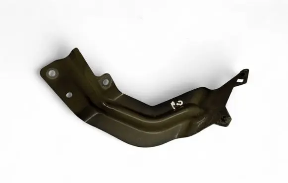 Volkswagen Atlas Fender mounting bracket 3CN821136A