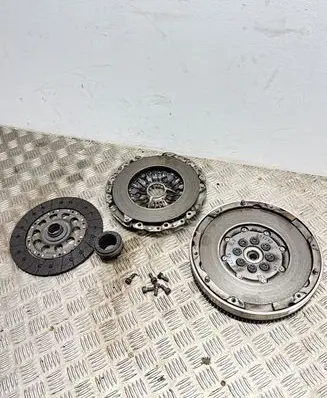 BMW 1 E81 E87 Clutch set kit 324033610 001290