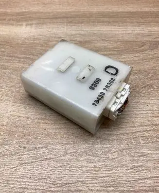 Nissan Almera Alarm control unit/module 284502N300 WITHPLUG