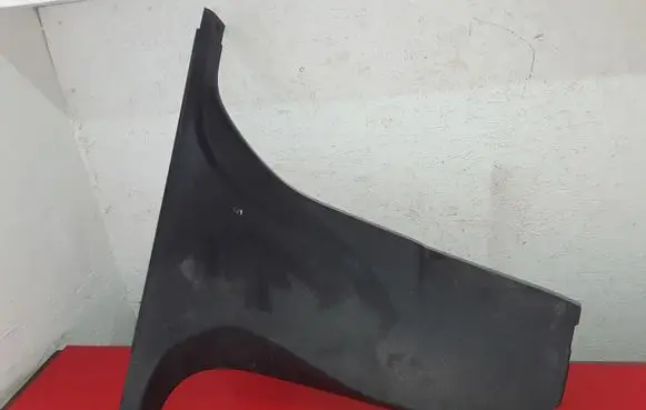 Volvo V40 (B) pillar trim (bottom) 31102352