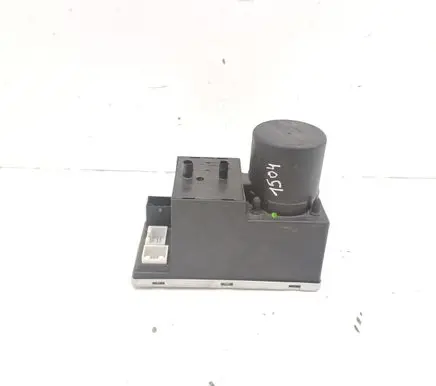 Audi A4 S4 B5 8D Central locking vacuum pump 8D0862257 93059193
