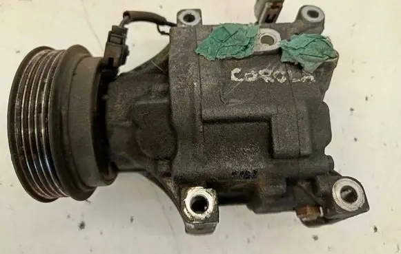 Toyota Corolla Verso E121 Air conditioning (A/C) compressor (pump) 4472206351
