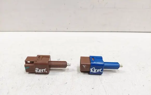 Renault Koleos I Brake pedal sensor switch