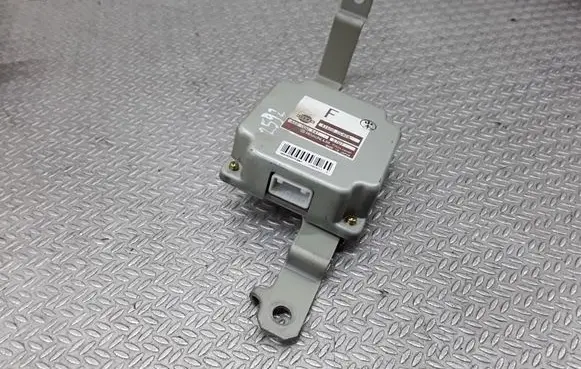 Nissan Murano Z50 Transfer box differential control unit 