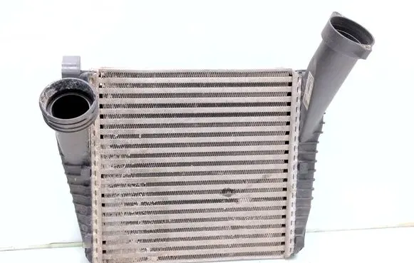Porsche Cayenne (9PA) Intercooler radiator 7L0145804A