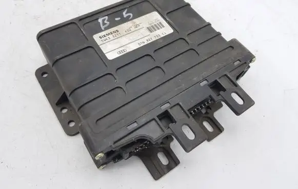 Audi A4 S4 B5 8D Gearbox control unit/module 01N927733CJ 5WK33211K02