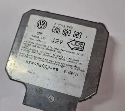Volkswagen Golf III Airbag control unit/module 6N0909603 02960404 5WK4137