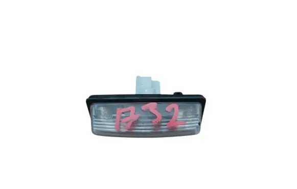 Nissan Leaf II (ZE1) Number plate light