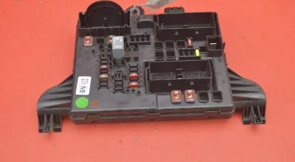Opel Insignia A Fuse box set 1327731801