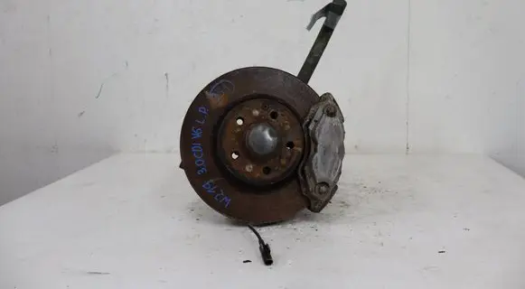 Mercedes-Benz CLS C219 Front wheel hub spindle knuckle