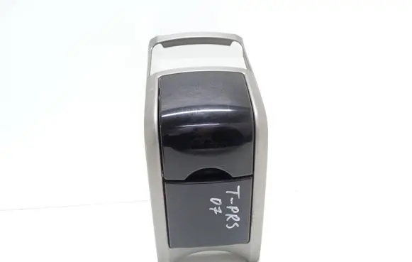 Cup holder front