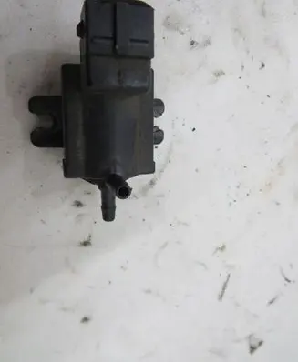 Volvo S60 Vacuum valve 31219977