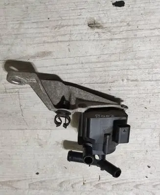 Peugeot 2008 I Water pump 9824574280 704284130 18T0882240F2