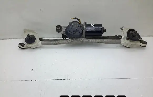 Nissan Micra C+C Front wiper linkage 