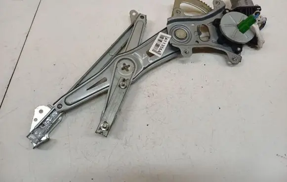Subaru Legacy Sliding door window regulator with motor