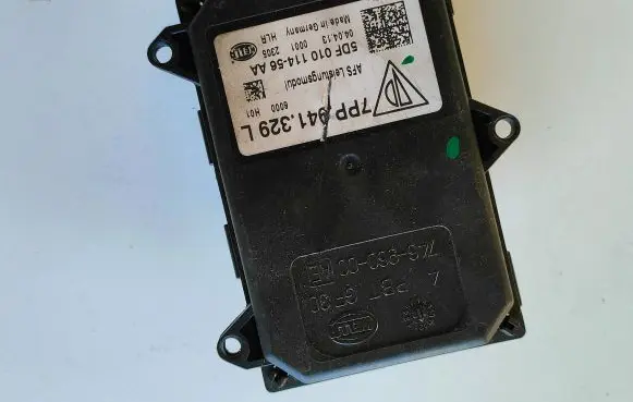 Audi A3 S3 8V Voltage converter/converter module 7pp941329l