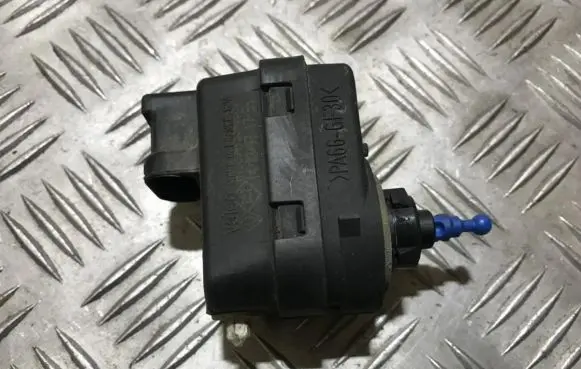 Headlight level adjustment motor