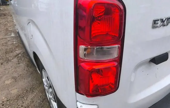Peugeot Expert Rear/tail lights 