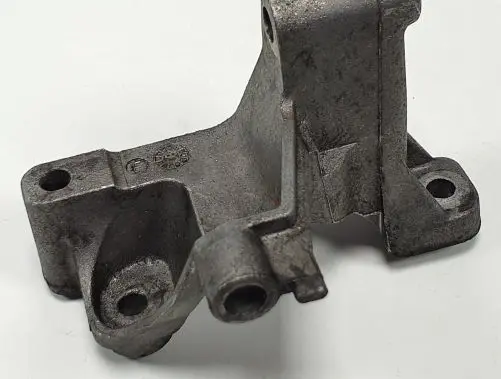 Ford Focus Engine mount bracket 25351843