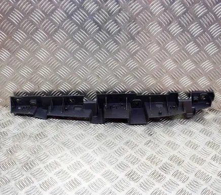 BMW i3 Fender mounting bracket 7299184