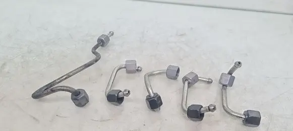 Ford Kuga I Fuel injector supply line/pipe