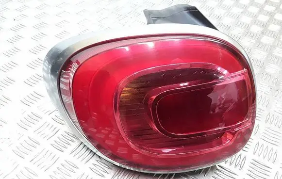 Fiat 500L Rear/tail lights 51945059
