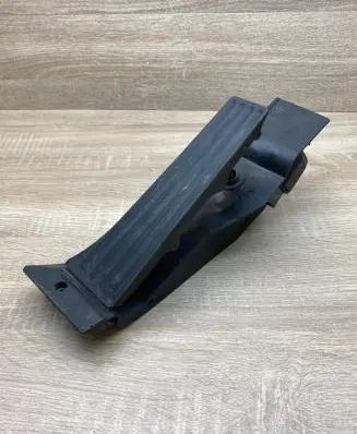 BMW 7 E65 E66 Accelerator throttle pedal 6772645 259160